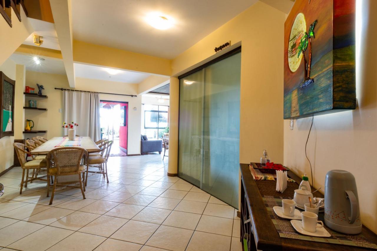 Olhos Verdes Guest House Bombinhas Eksteriør bilde